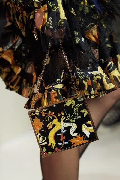 Look 66